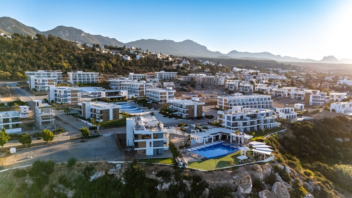 Caesar Cliff – widok z lotu ptaka, zabudowa i strefy wspólne