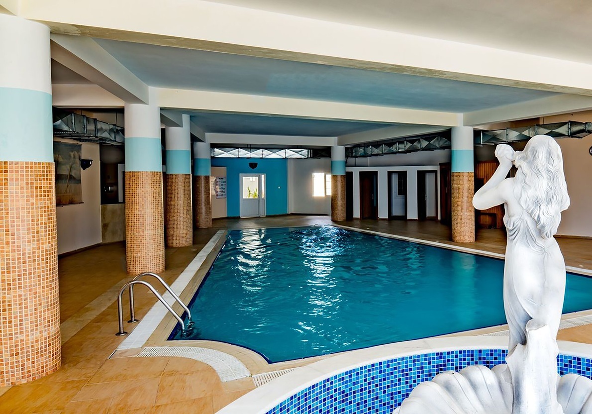 Caesar Resort & Spa – basen kryty